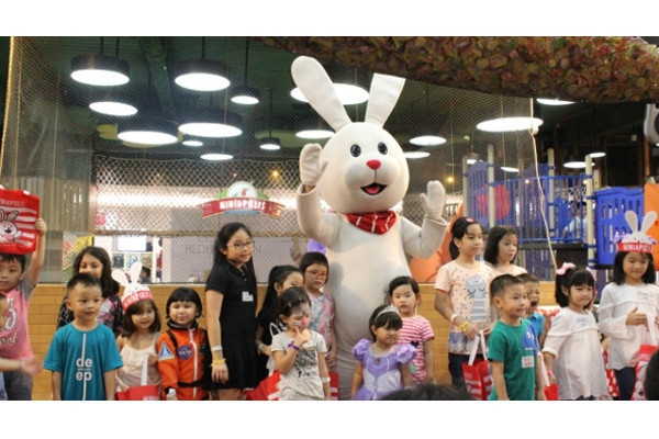 Pesta Paskah Seru Sambil Mencari Telur Bersama Teman