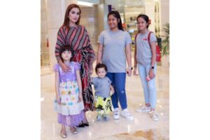 Ini Cara Ussy Sulistiawati Dukung Eksplorasi Anak