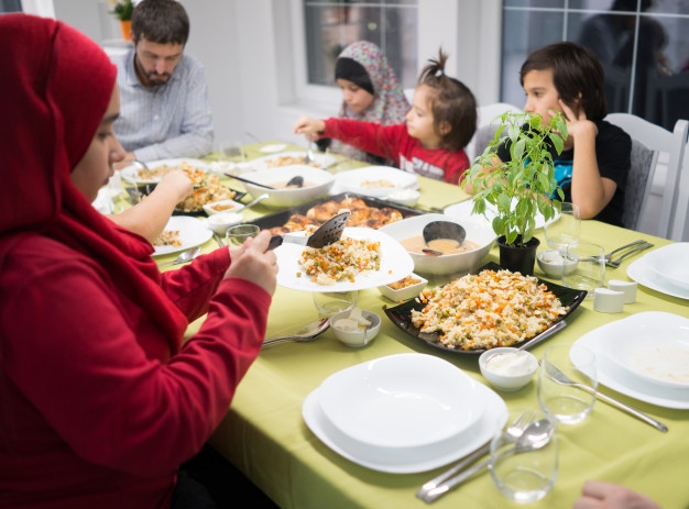 Ini dia Kebutuhan Kalori dan Nutrisi Saat Puasa