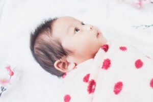 Moms, Ini Yang Terjadi Pada Penglihatan Bayi Baru Lahir