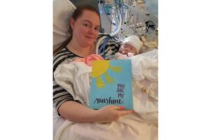 Bayi Ini Kritis Setelah Terkena Lemparan Bola