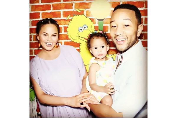 Selebriti Hollywood Rayakan Hari Ibu