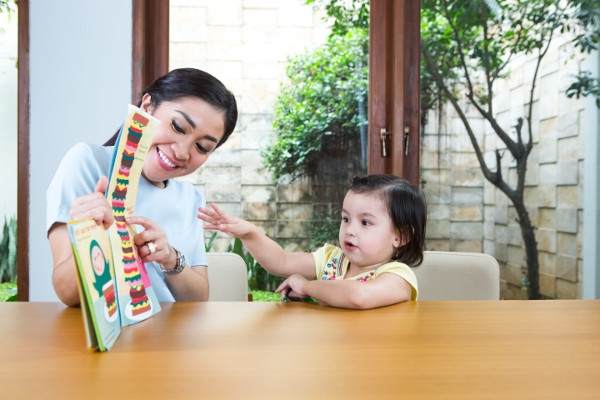 Ini 5 Fakta Menarik tentang Cara Mengasuh Anak