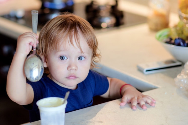Tahapan Ajarkan Si Kecil Berperilaku Baik