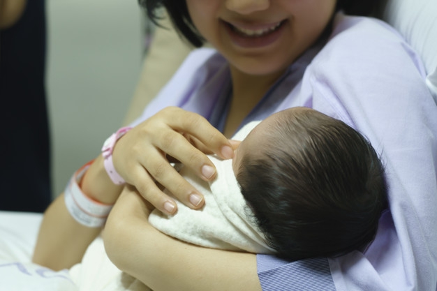 Seperti Apa Bentuk Tubuh Bayi yang Baru Lahir?