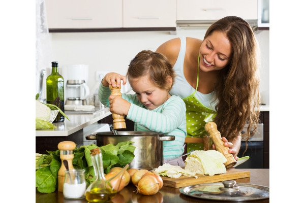 Berbagai Manfaat Saat Memasak Bersama Anak