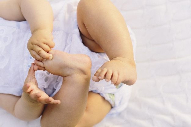 Apa saja Kelainan Tulang dan Sendi pada Kaki Anak?