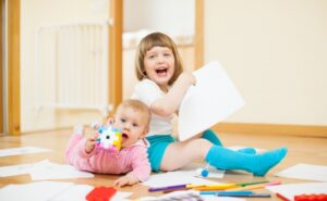 4 Cara Siapkan Si Kecil Jadi Kakak