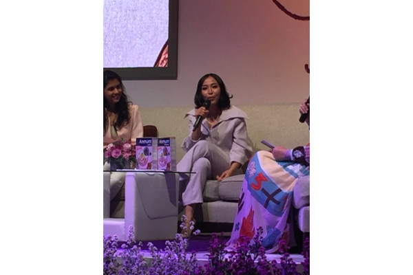 Tantangan Rinni Wulandari Dalam Menyusui Anak