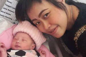 Belum Berusia 1 Bulan, Ini Lucunya Bayi para Seleb Moms