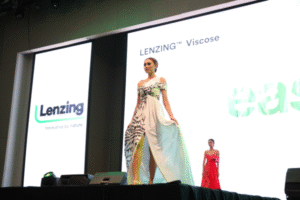 Peringati 35 Tahun Berdiri, SPV Gelar Fashion Show