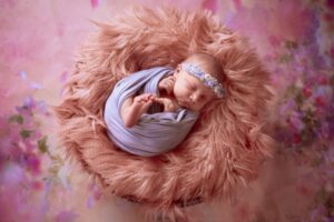Bagaimana Jika Newborn Melakukan Potret Studio?