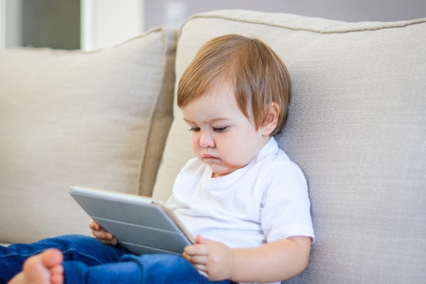 Panduan Penggunaan Gadget untuk Anak Sesuai Usia