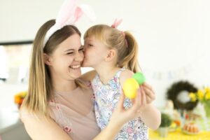 Cara Mengasah Empati Anak dengan Stimulasi yang Tepat