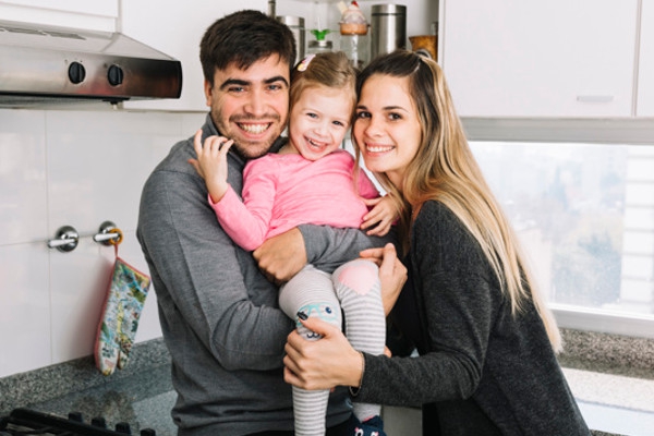 5 Makanan Sehat untuk Menjaga Gigi Putih Keluarga