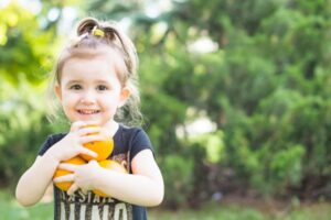 Menjadikan Anak Bahagia, Lakukan 4 Cara Ini