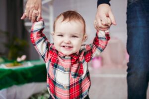 Moms, Ternyata Ini Alasan Anak Mulai Belajar Jalan