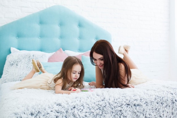 Tips Mengajak Balita Tidur di Kamarnya Sendiri