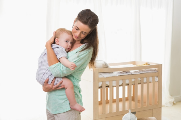 Cara Mengatasi Bayi yang Sulit BAB pada Masa MPASI