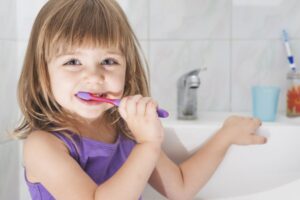 Moms, Ini 6 Keuntungan Memiliki Rutinitas dengan Anak