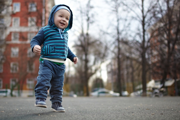 Trik Cerdas Memilih Sepatu untuk Balita