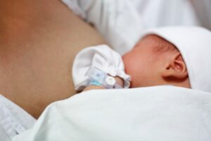 Moms, Ini Manfaat ASI dari Waktu ke Waktu