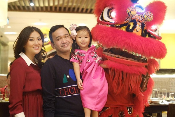Kebahagiaan Keluarga Selebriti Rayakan Imlek Bersama