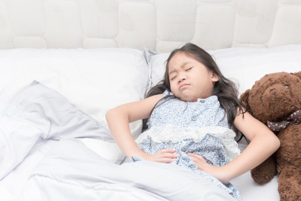 Balita Susah BAB, Ini Penyebab dan Cara Mengatasinya