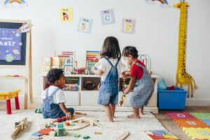 7 Tipe Balita Teman Playdate Anak yang Perlu Anda Tahu