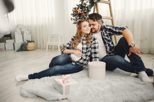 8 Tips Agar Istri Puas Berhubungan Intim saat Hamil