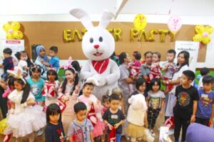 Serunya Berburu Telur Berhadiah di Pesta Paskah