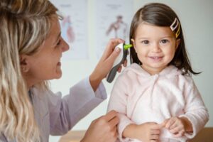 Apakah Infeksi Telinga pada Anak bisa Disembuhkan?