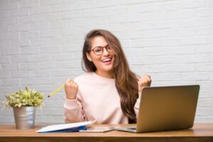 Mau Bekerja Online? Ini 7 Profesi yang Bisa Anda Pilih