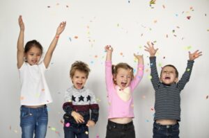 5 Cara Membantu Anak Menemukan Teman Terbaiknya