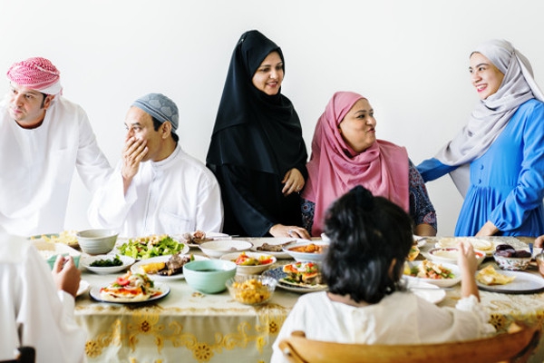 Moms, Ini 12 Tradisi Unik Lebaran di Berbagai Negara