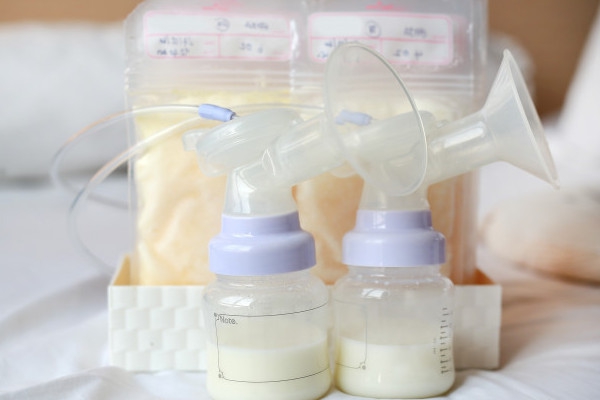 Wajib Tahu! Inilah Perlengkapan Esensial Ibu Menyusui