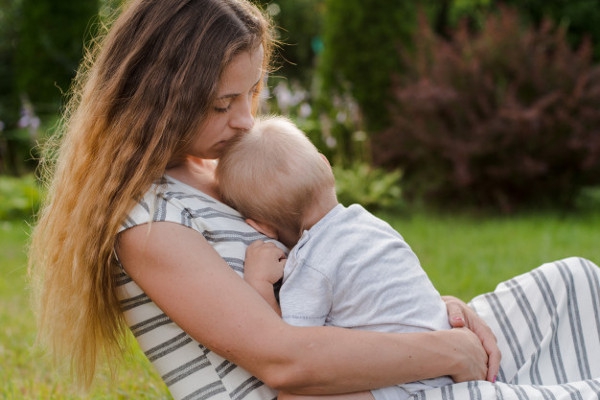 Masih Bolehkah Menyusui Balita? Ini Tanggapan Ahli
