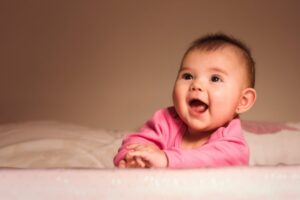 7 Langkah Merawat Telinga Bayi Setelah Ditindik