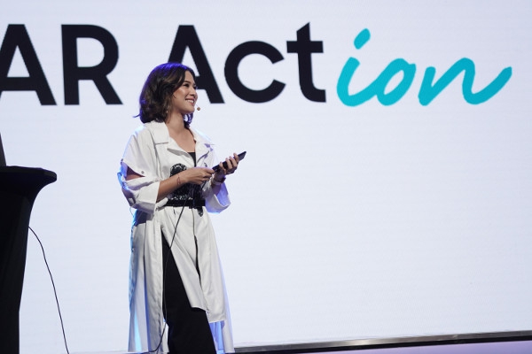 Ini Cara Dian Sastro Menyelesaikan &#8216;PR&#8217; Tanpa Repot