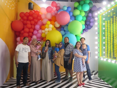 Serunya Berfoto Bersama Keluarga di Baluun by Haluu