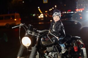 Kursi Bonceng Motor. Amankah bagi Si Kecil?