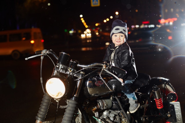 Kursi Bonceng Motor. Amankah bagi Si Kecil?