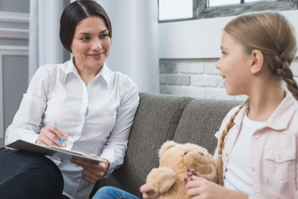 Anak Tidak ‘Bermasalah’, Bolehkah Dibawa ke Psikolog?