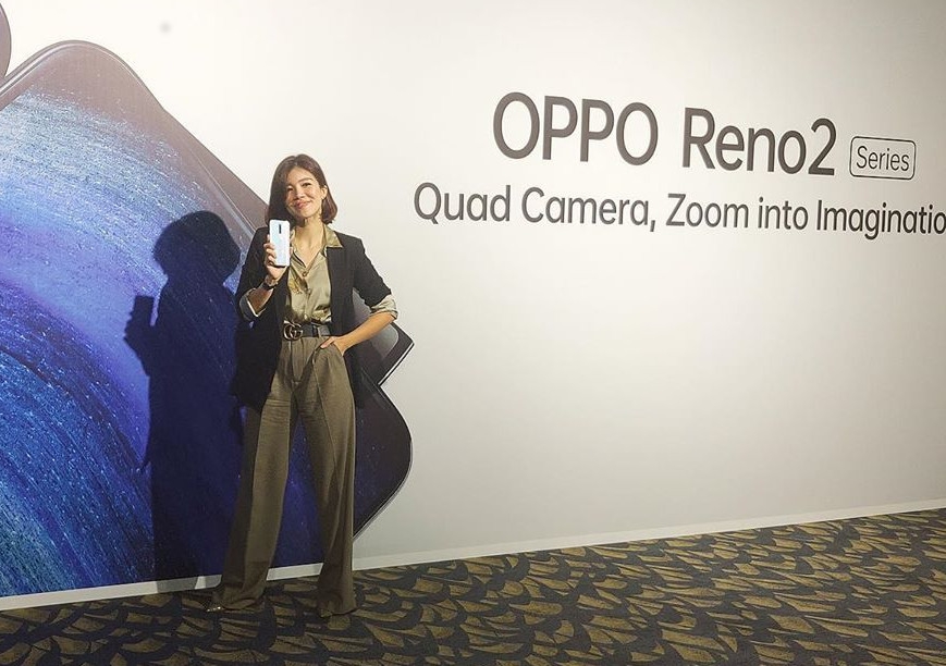 Hobi Foto dan Video, Intip Ponsel Pilihan Agatha Suci