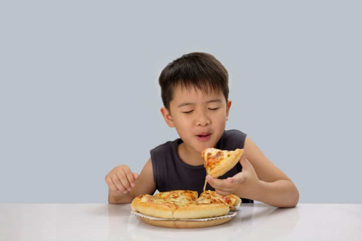 Waspadai Sindrom Tak Sadar Makan saat Tidur Pulas!