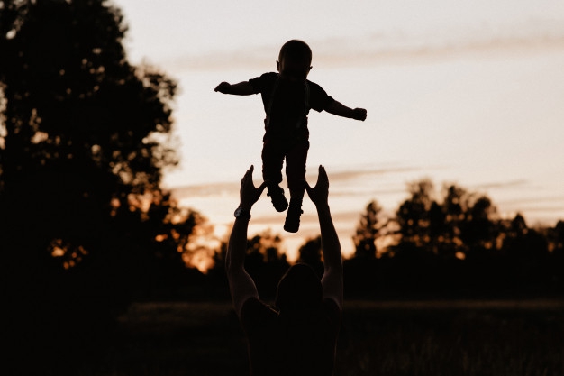 Mengayun Anak bisa Sebabkan Shaken Baby Syndrome?