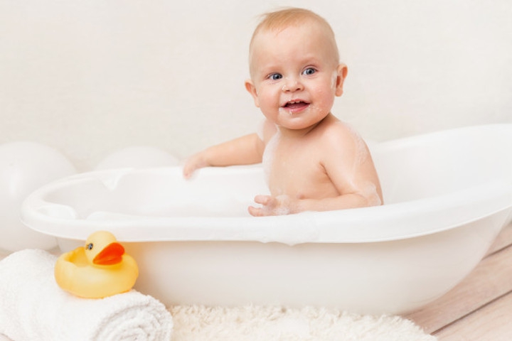 ASI Anda Berlebih? Manfaatkan untuk Mandi Bayi, Yuk!