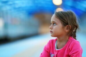 Balita Anda Suka Melamun? Ini Penyebabnya, Moms