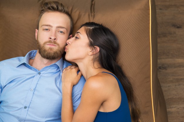 10 Kebiasaan Wanita saat Bercinta yang Dibenci Pria