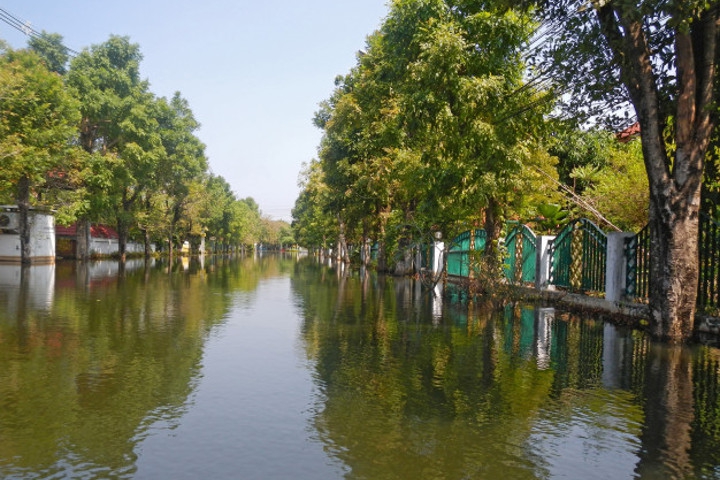 Mengatasi Masalah Banjir buat Moms yang Punya Bayi